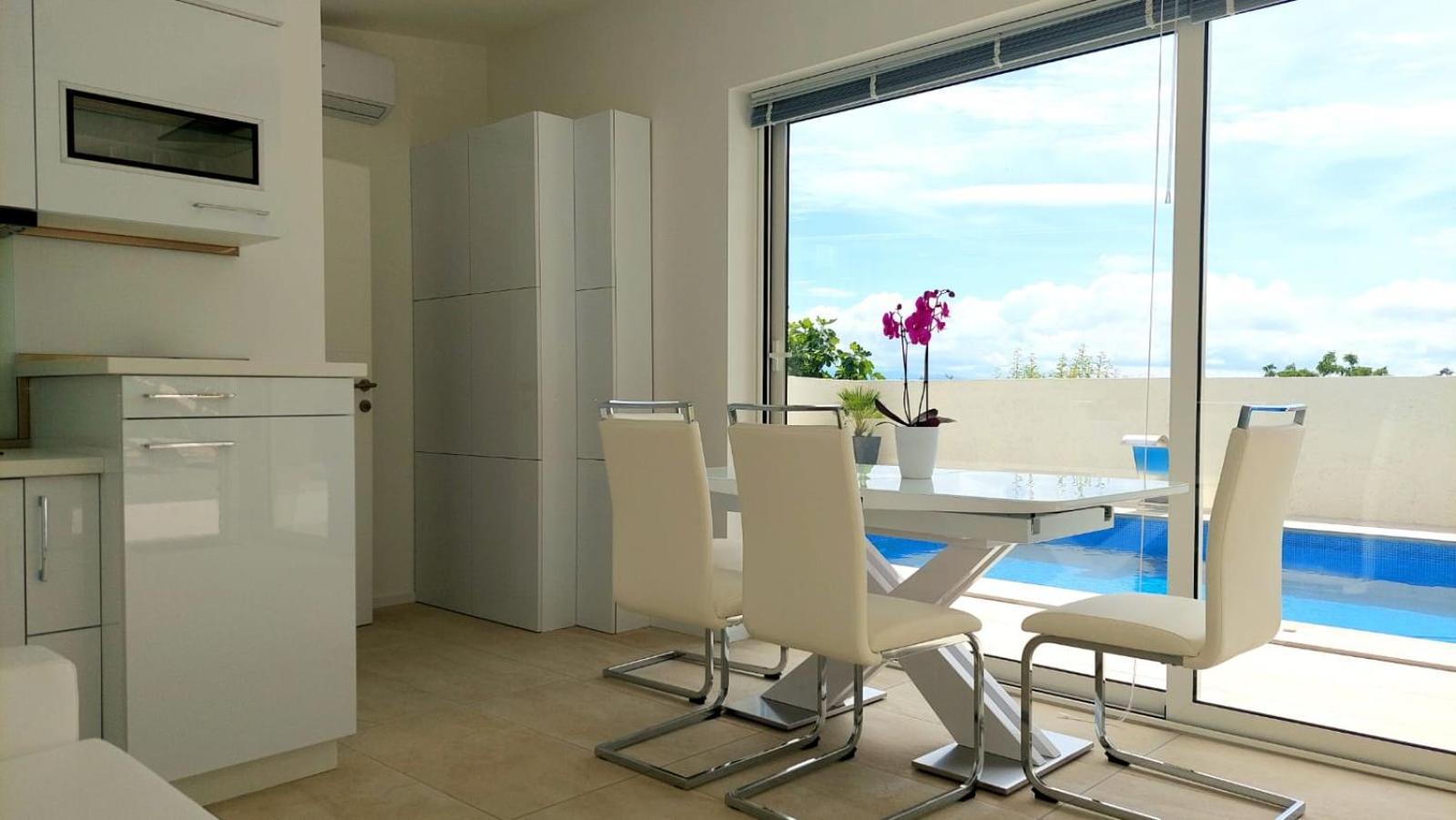 Jacuzzi Penthouse Apartment Matulji Exteriör bild