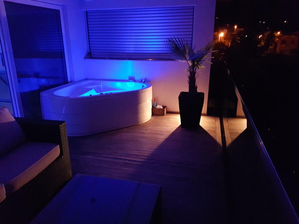 Jacuzzi Penthouse Apartment Matulji Exteriör bild